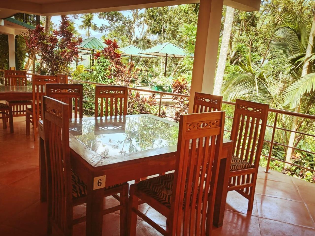 Rainforest Lodge, Deniyaya Singheraja Bagian luar foto