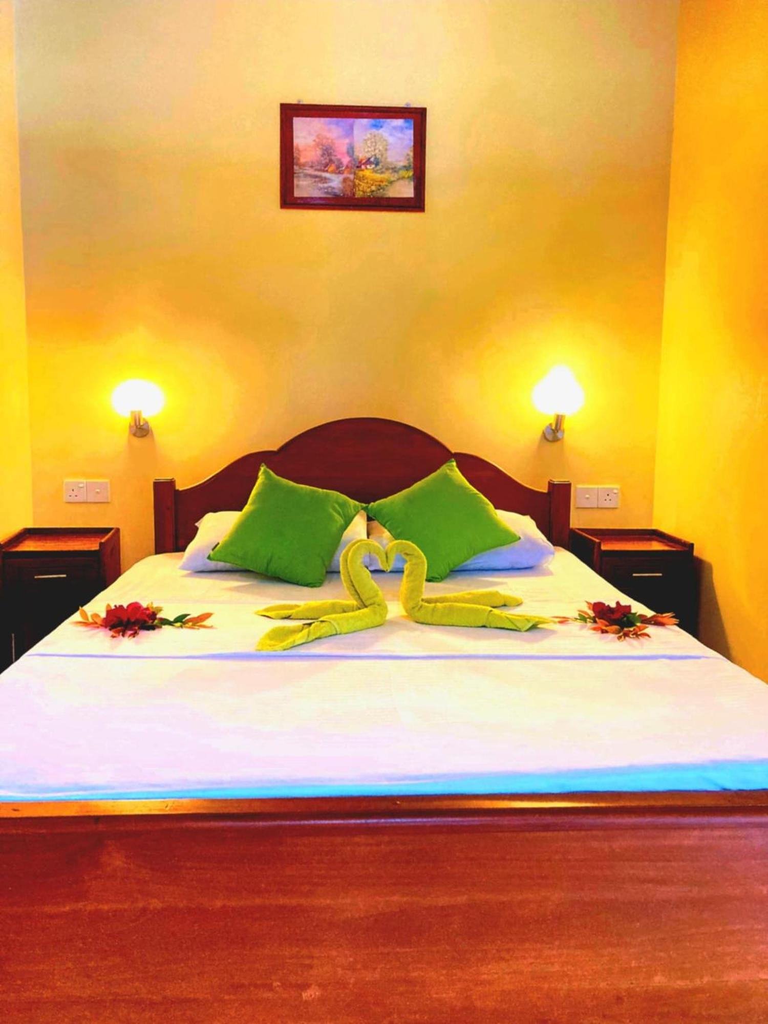 Rainforest Lodge, Deniyaya Singheraja Bagian luar foto