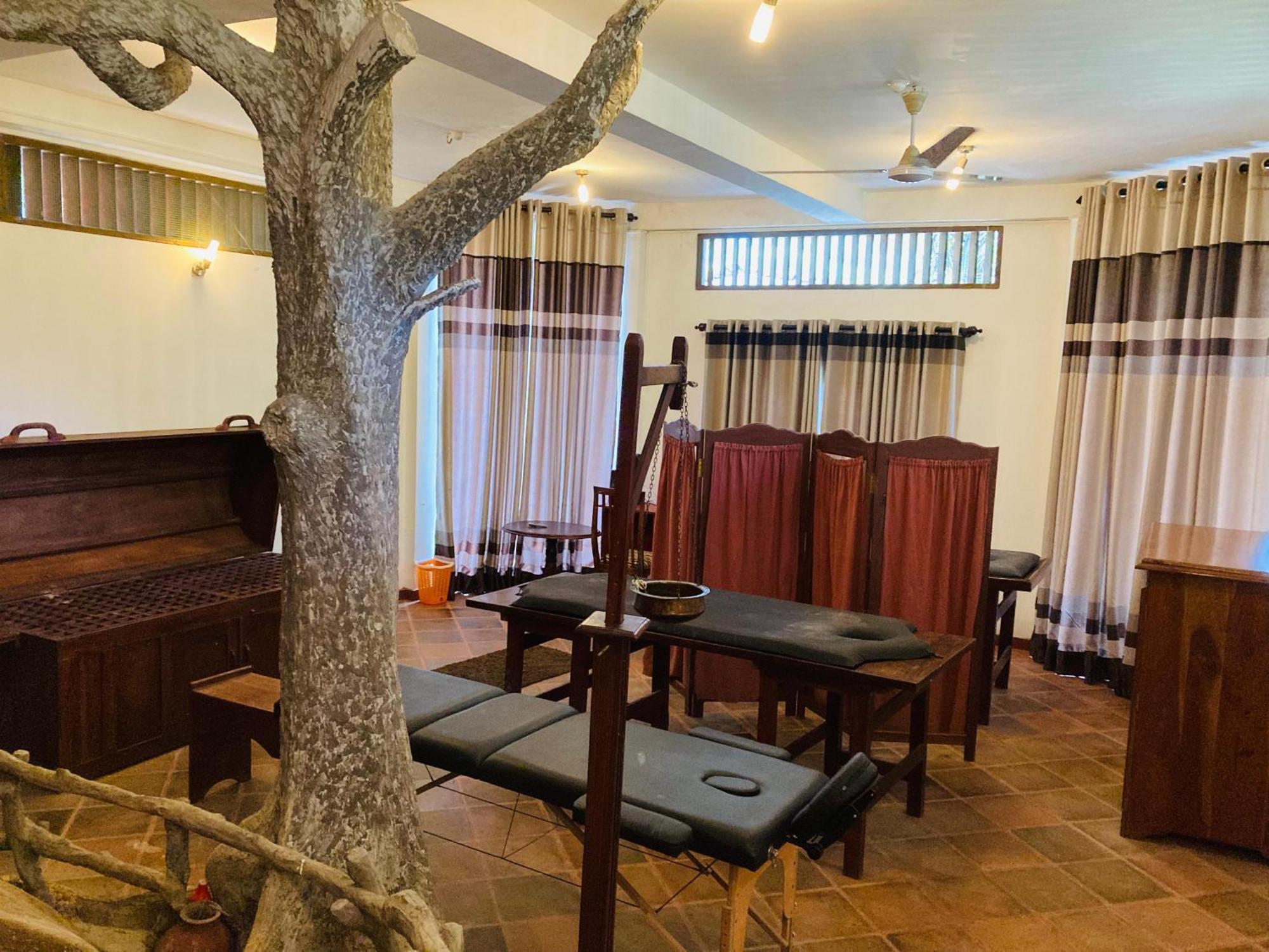 Rainforest Lodge, Deniyaya Singheraja Bagian luar foto