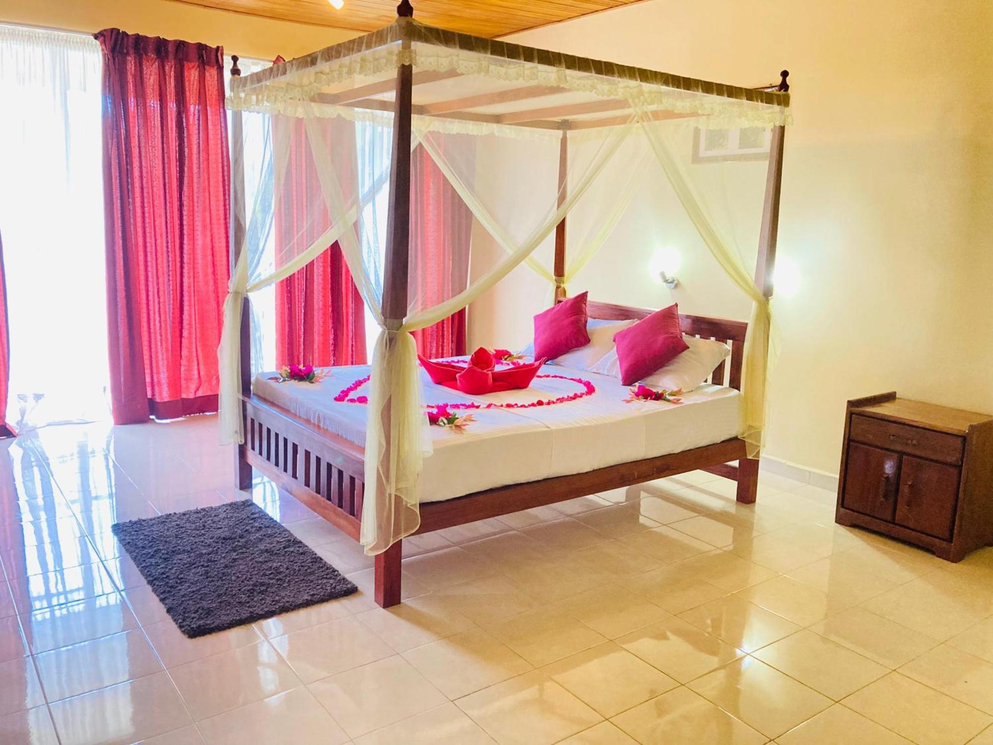 Rainforest Lodge, Deniyaya Singheraja Bagian luar foto
