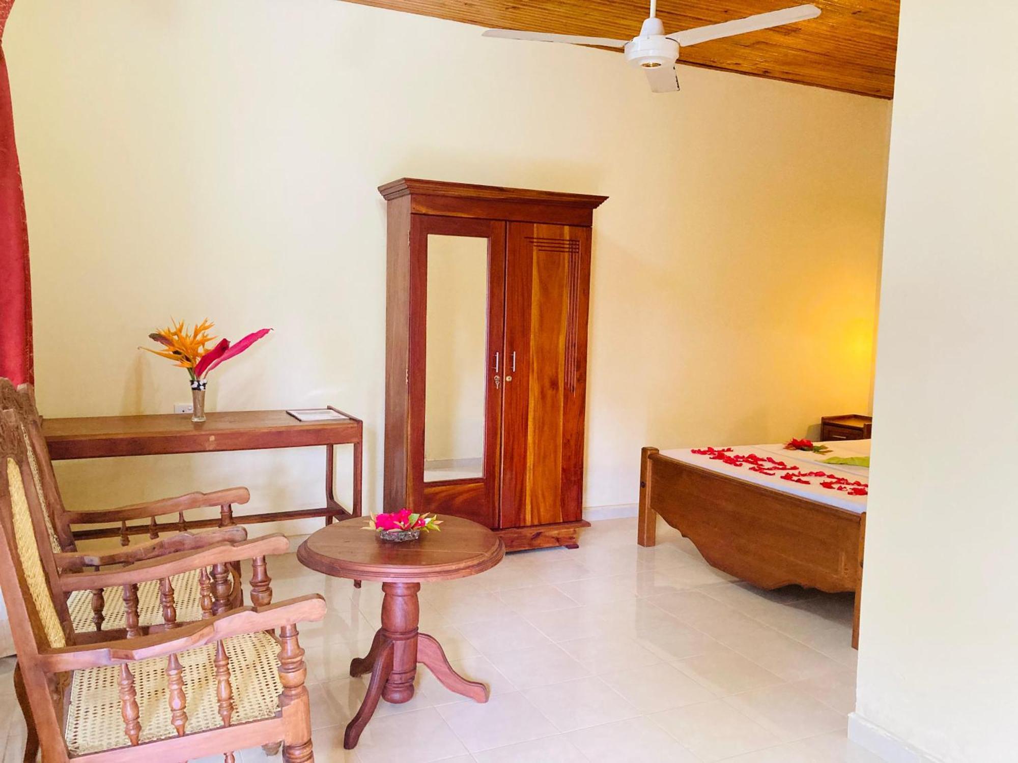 Rainforest Lodge, Deniyaya Singheraja Bagian luar foto