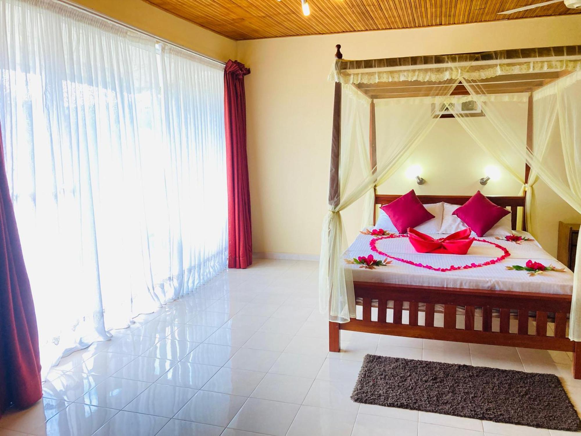 Rainforest Lodge, Deniyaya Singheraja Bagian luar foto