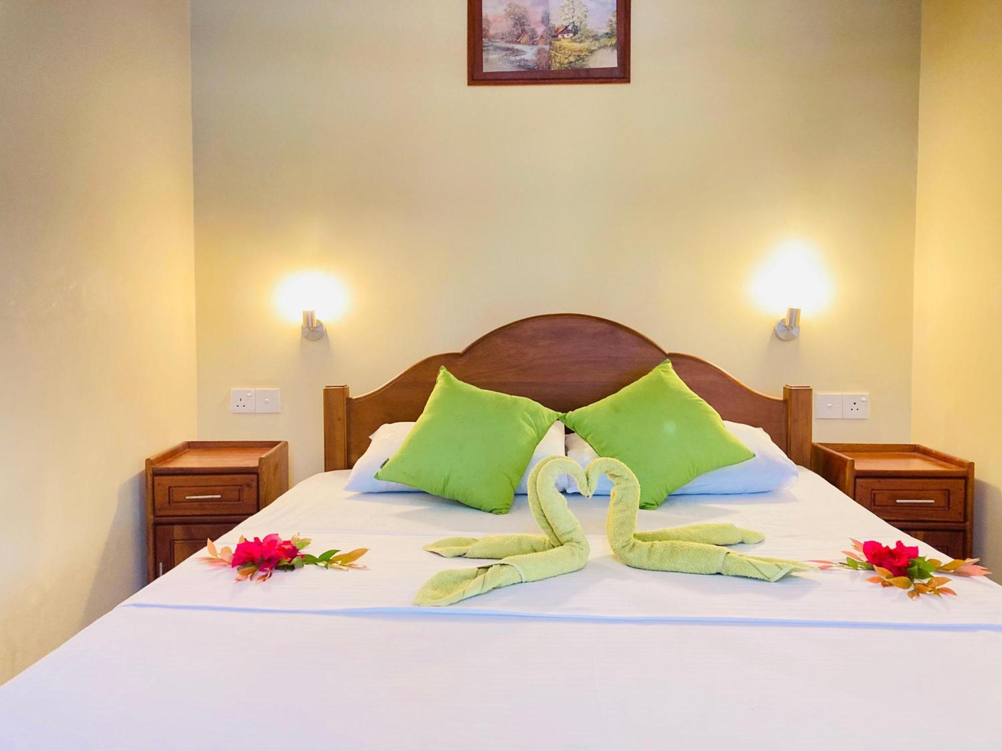 Rainforest Lodge, Deniyaya Singheraja Bagian luar foto