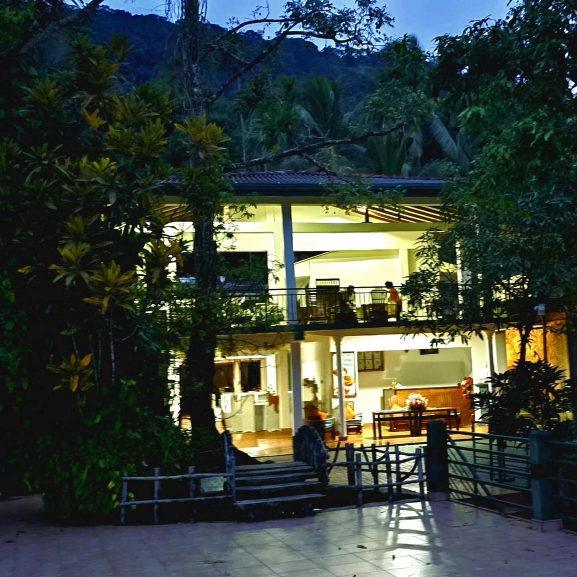 Rainforest Lodge, Deniyaya Singheraja Bagian luar foto